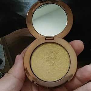 Beachfront kissed highlight in belize